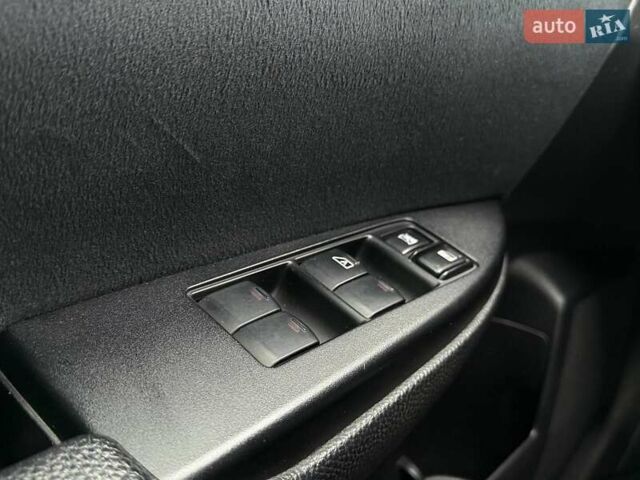 Красный Субару Аутбек, объемом двигателя 2.46 л и пробегом 195 тыс. км за 9490 $, фото 16 на Automoto.ua