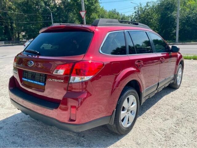 Красный Субару Аутбек, объемом двигателя 2.5 л и пробегом 256 тыс. км за 8999 $, фото 1 на Automoto.ua