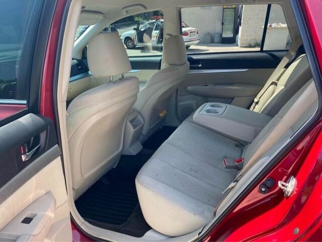 Красный Субару Аутбек, объемом двигателя 2.5 л и пробегом 256 тыс. км за 8999 $, фото 10 на Automoto.ua