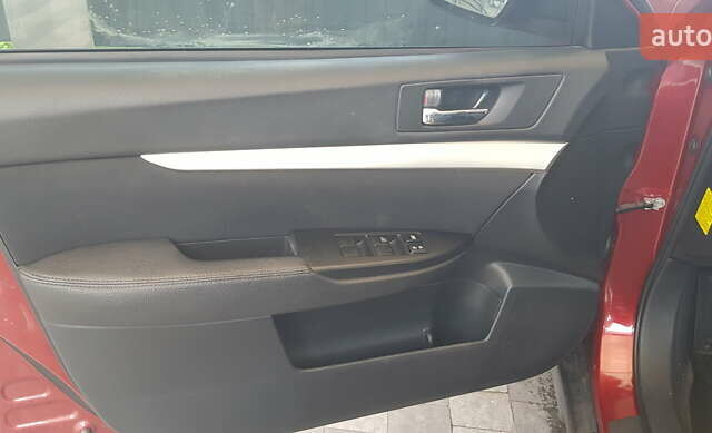 Красный Субару Аутбек, объемом двигателя 2.5 л и пробегом 192 тыс. км за 8500 $, фото 1 на Automoto.ua