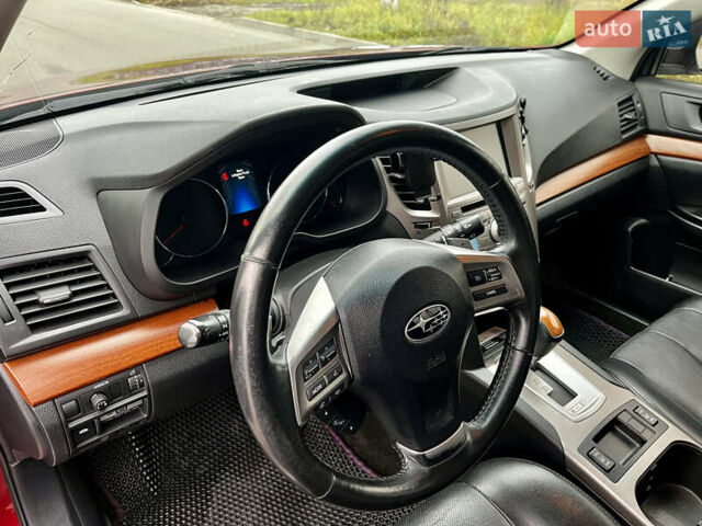 Красный Субару Аутбек, объемом двигателя 2.46 л и пробегом 254 тыс. км за 9900 $, фото 12 на Automoto.ua