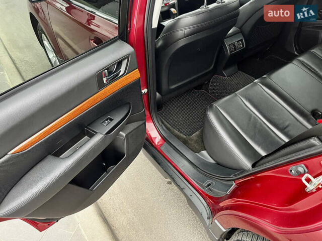 Красный Субару Аутбек, объемом двигателя 2.46 л и пробегом 254 тыс. км за 9900 $, фото 25 на Automoto.ua