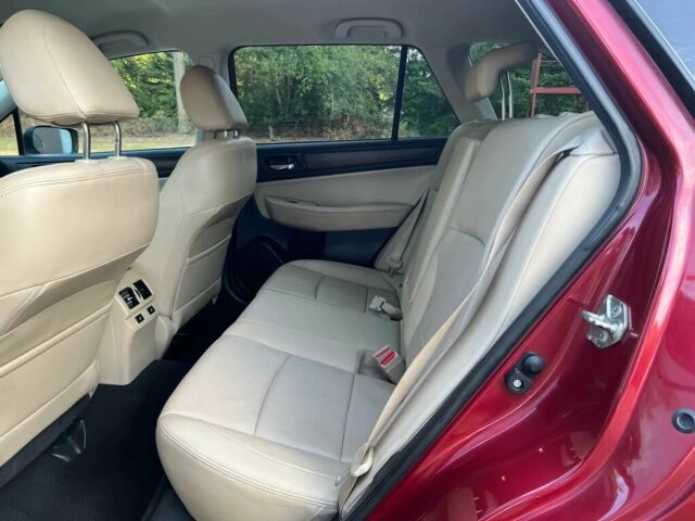 Красный Субару Аутбек, объемом двигателя 2.5 л и пробегом 77 тыс. км за 2000 $, фото 12 на Automoto.ua