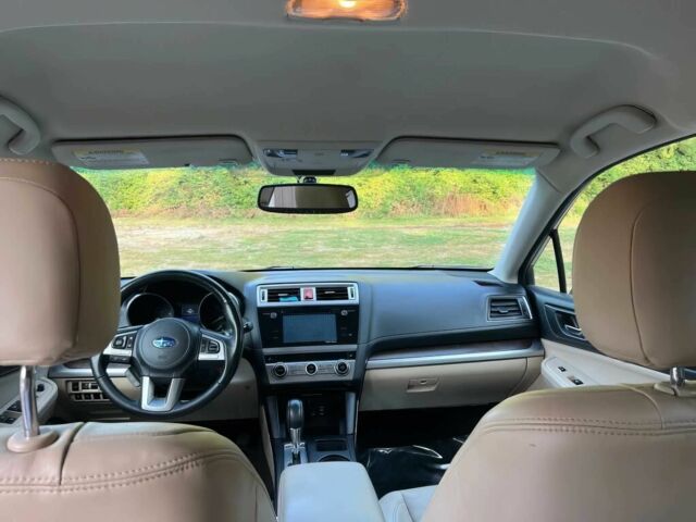 Красный Субару Аутбек, объемом двигателя 2.5 л и пробегом 77 тыс. км за 2000 $, фото 10 на Automoto.ua