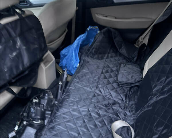 Красный Субару Аутбек, объемом двигателя 2.5 л и пробегом 160 тыс. км за 6700 $, фото 17 на Automoto.ua