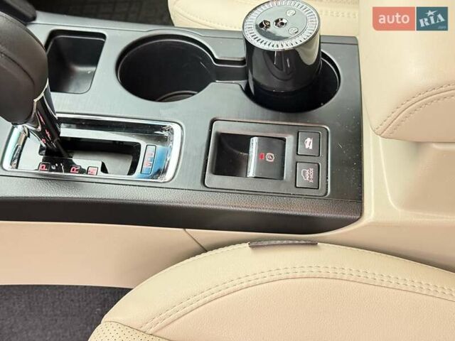 Красный Субару Аутбек, объемом двигателя 2.5 л и пробегом 90 тыс. км за 18800 $, фото 12 на Automoto.ua