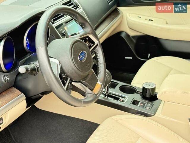 Красный Субару Аутбек, объемом двигателя 2.5 л и пробегом 90 тыс. км за 18800 $, фото 19 на Automoto.ua