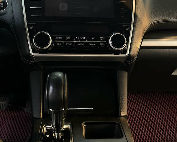 Красный Субару Аутбек, объемом двигателя 3.6 л и пробегом 215 тыс. км за 17500 $, фото 13 на Automoto.ua