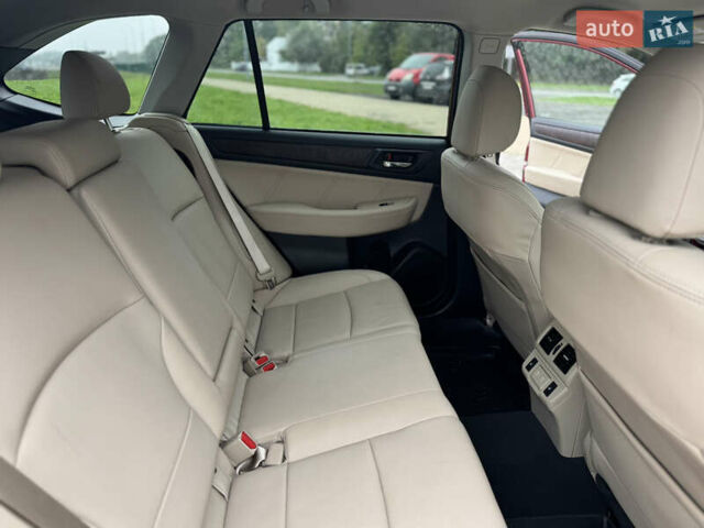 Красный Субару Аутбек, объемом двигателя 2.5 л и пробегом 138 тыс. км за 18000 $, фото 45 на Automoto.ua