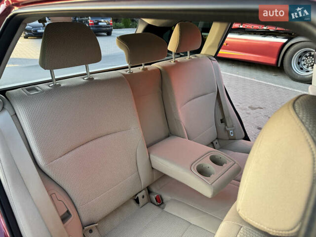 Красный Субару Аутбек, объемом двигателя 2.5 л и пробегом 60 тыс. км за 19999 $, фото 5 на Automoto.ua