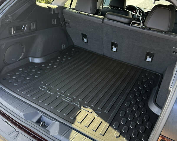 Червоний Субару Аутбек, об'ємом двигуна 2.5 л та пробігом 31 тис. км за 30800 $, фото 24 на Automoto.ua