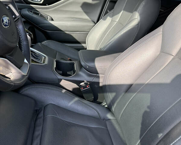 Червоний Субару Аутбек, об'ємом двигуна 2.5 л та пробігом 31 тис. км за 30800 $, фото 6 на Automoto.ua