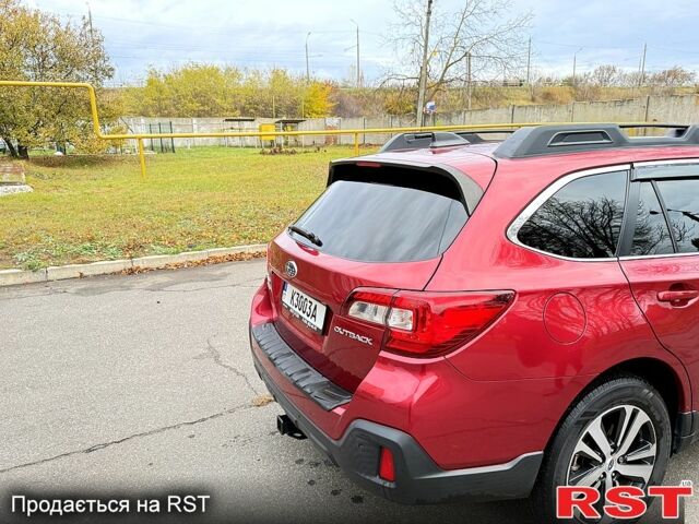 Красный Субару Аутбек, объемом двигателя 2.5 л и пробегом 90 тыс. км за 18800 $, фото 6 на Automoto.ua