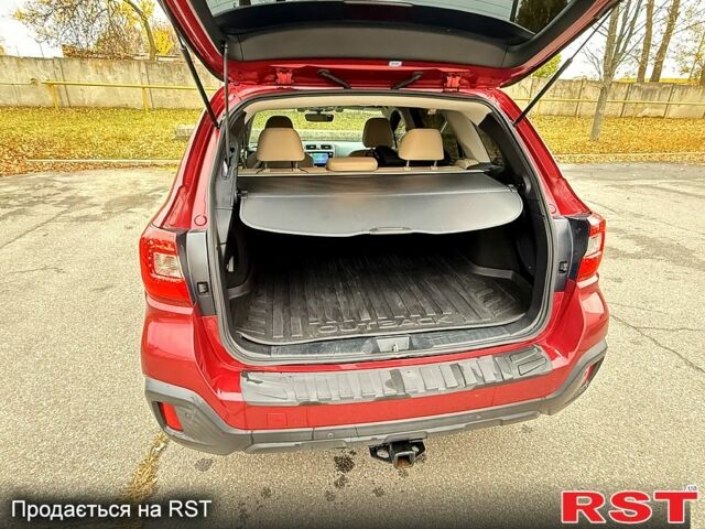 Красный Субару Аутбек, объемом двигателя 2.5 л и пробегом 90 тыс. км за 18800 $, фото 7 на Automoto.ua