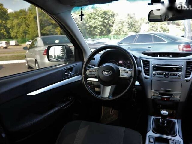 Субару Аутбек, объемом двигателя 2 л и пробегом 294 тыс. км за 11300 $, фото 10 на Automoto.ua