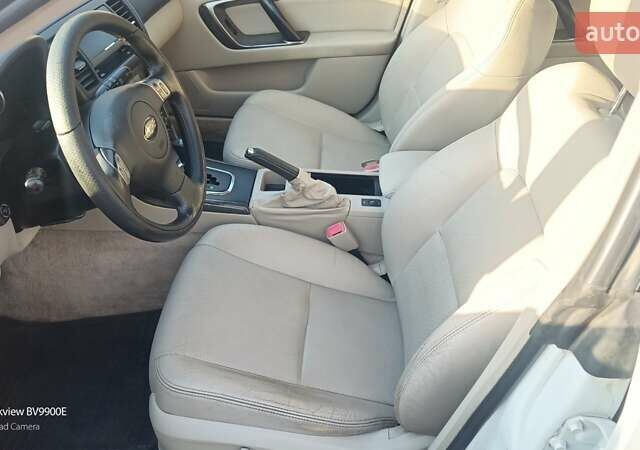 Субару Аутбек, объемом двигателя 0 л и пробегом 257 тыс. км за 6700 $, фото 7 на Automoto.ua
