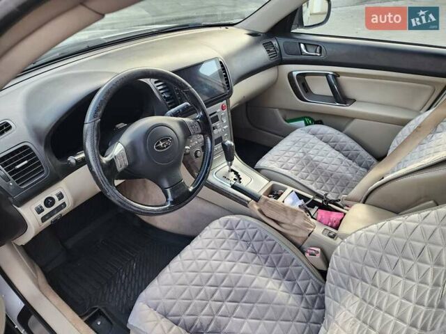 Субару Аутбек, объемом двигателя 3 л и пробегом 366 тыс. км за 5500 $, фото 3 на Automoto.ua
