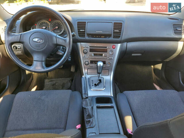 Субару Аутбек, об'ємом двигуна 0 л та пробігом 243 тис. км за 4500 $, фото 6 на Automoto.ua