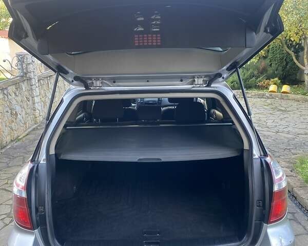 Субару Аутбек, объемом двигателя 2.5 л и пробегом 241 тыс. км за 7500 $, фото 4 на Automoto.ua