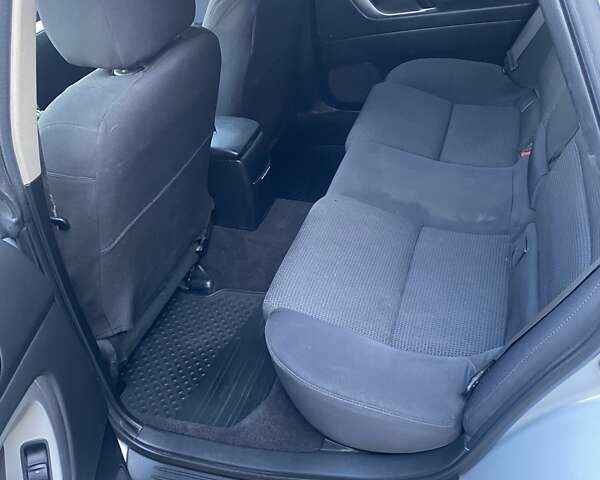 Субару Аутбек, объемом двигателя 2.5 л и пробегом 241 тыс. км за 7500 $, фото 3 на Automoto.ua