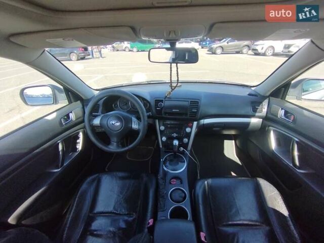 Субару Аутбек, объемом двигателя 2.5 л и пробегом 480 тыс. км за 5800 $, фото 12 на Automoto.ua