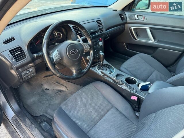 Субару Аутбек, об'ємом двигуна 2.5 л та пробігом 212 тис. км за 3500 $, фото 4 на Automoto.ua