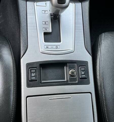 Субару Аутбек, объемом двигателя 2.46 л и пробегом 180 тыс. км за 9900 $, фото 13 на Automoto.ua