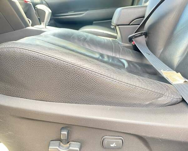 Субару Аутбек, объемом двигателя 2.46 л и пробегом 179 тыс. км за 8800 $, фото 14 на Automoto.ua