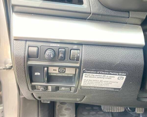 Субару Аутбек, объемом двигателя 2.46 л и пробегом 179 тыс. км за 8800 $, фото 10 на Automoto.ua