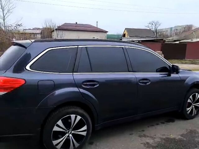 Субару Аутбек, объемом двигателя 2.5 л и пробегом 250 тыс. км за 10000 $, фото 5 на Automoto.ua