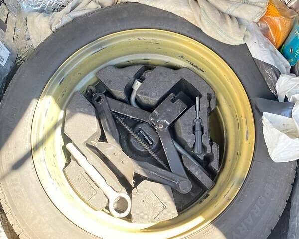 Субару Аутбек, объемом двигателя 2.46 л и пробегом 179 тыс. км за 8800 $, фото 3 на Automoto.ua