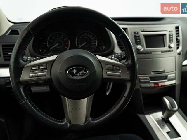 Субару Аутбек, об'ємом двигуна 2.5 л та пробігом 190 тис. км за 10869 $, фото 11 на Automoto.ua