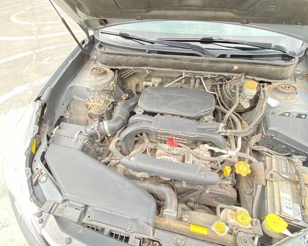 Субару Аутбек, объемом двигателя 2.46 л и пробегом 179 тыс. км за 8800 $, фото 24 на Automoto.ua