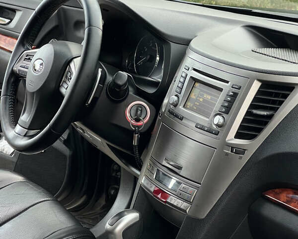 Субару Аутбек, об'ємом двигуна 2.5 л та пробігом 220 тис. км за 9700 $, фото 21 на Automoto.ua