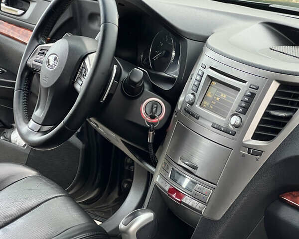 Субару Аутбек, об'ємом двигуна 2.5 л та пробігом 220 тис. км за 9700 $, фото 19 на Automoto.ua