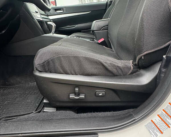 Субару Аутбек, об'ємом двигуна 2.5 л та пробігом 190 тис. км за 8900 $, фото 10 на Automoto.ua