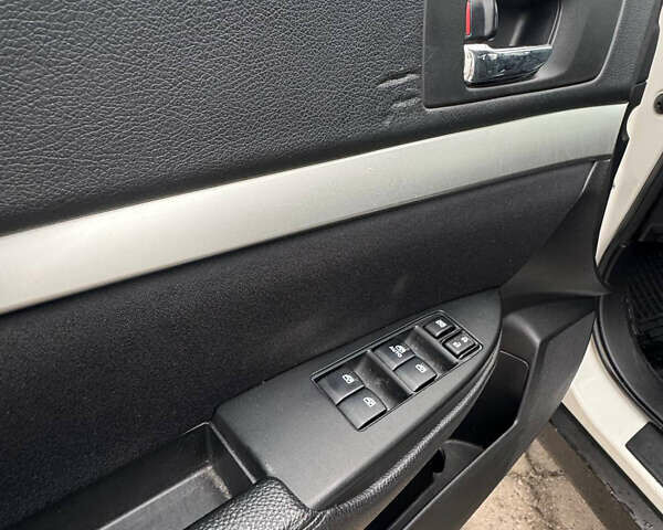 Субару Аутбек, об'ємом двигуна 2.5 л та пробігом 190 тис. км за 8900 $, фото 12 на Automoto.ua