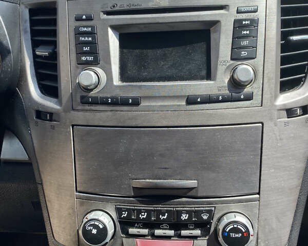 Субару Аутбек, объемом двигателя 2.46 л и пробегом 283 тыс. км за 4800 $, фото 19 на Automoto.ua