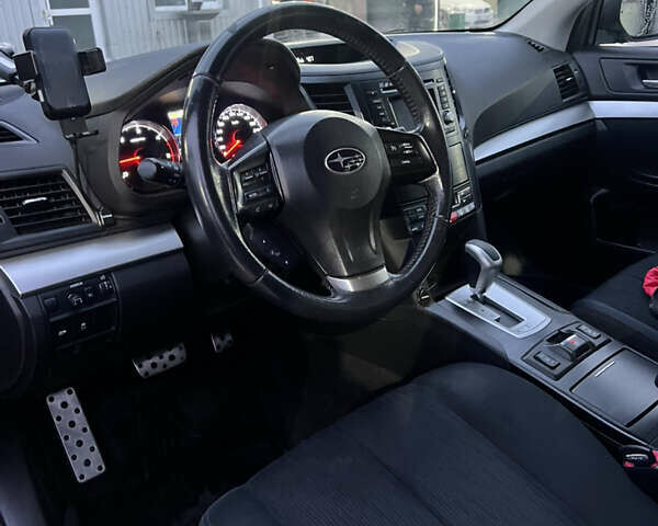 Субару Аутбек, объемом двигателя 2 л и пробегом 168 тыс. км за 11100 $, фото 3 на Automoto.ua
