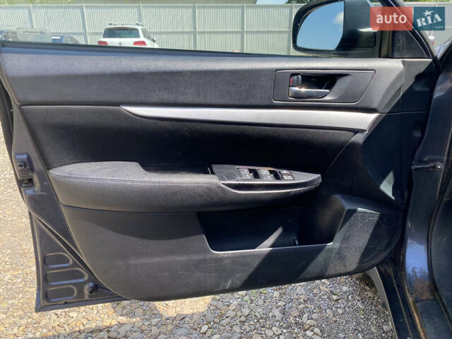 Субару Аутбек, объемом двигателя 2.46 л и пробегом 283 тыс. км за 4800 $, фото 10 на Automoto.ua