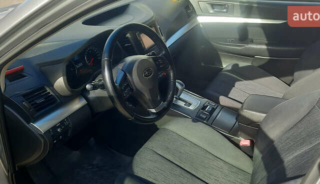 Субару Аутбек, объемом двигателя 2 л и пробегом 255 тыс. км за 11500 $, фото 24 на Automoto.ua