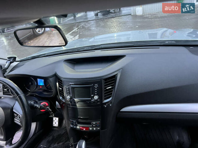 Субару Аутбек, объемом двигателя 2 л и пробегом 168 тыс. км за 11100 $, фото 15 на Automoto.ua