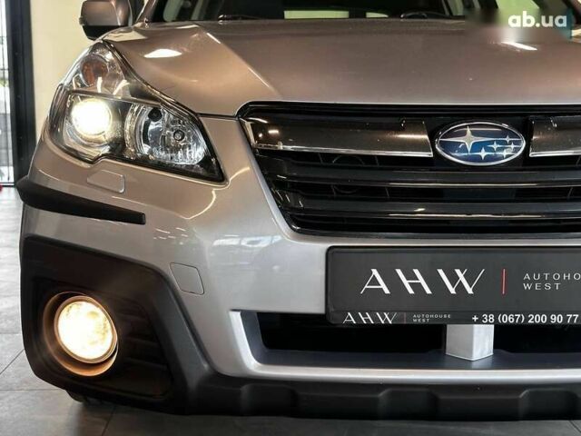 Субару Аутбек, объемом двигателя 2.5 л и пробегом 109 тыс. км за 12800 $, фото 2 на Automoto.ua