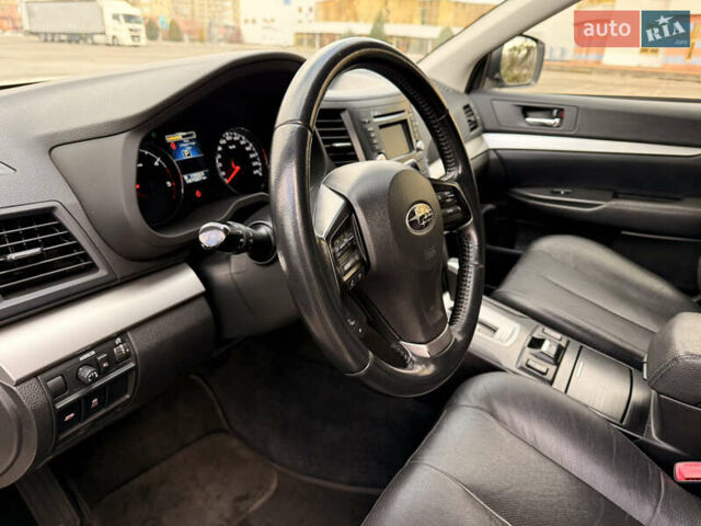 Субару Аутбек, об'ємом двигуна 2 л та пробігом 165 тис. км за 13900 $, фото 22 на Automoto.ua