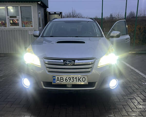 Субару Аутбек, объемом двигателя 2 л и пробегом 168 тыс. км за 11100 $, фото 5 на Automoto.ua