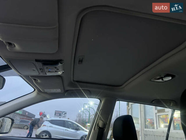 Субару Аутбек, объемом двигателя 2 л и пробегом 168 тыс. км за 11100 $, фото 4 на Automoto.ua