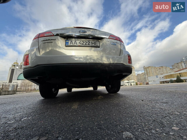 Субару Аутбек, об'ємом двигуна 2 л та пробігом 176 тис. км за 10800 $, фото 4 на Automoto.ua