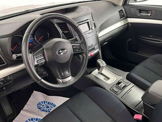 Субару Аутбек, об'ємом двигуна 2 л та пробігом 180 тис. км за 11150 $, фото 5 на Automoto.ua