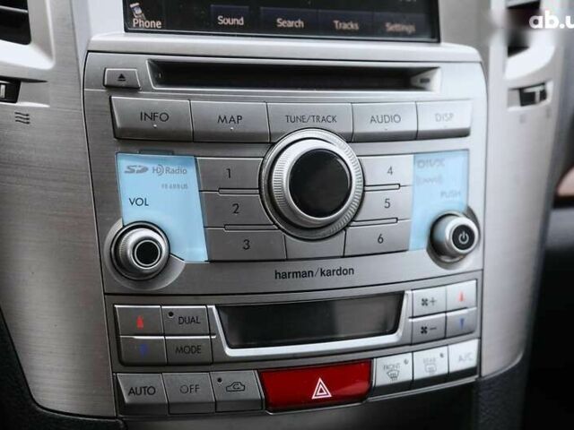 Субару Аутбек, объемом двигателя 2.5 л и пробегом 155 тыс. км за 12500 $, фото 15 на Automoto.ua