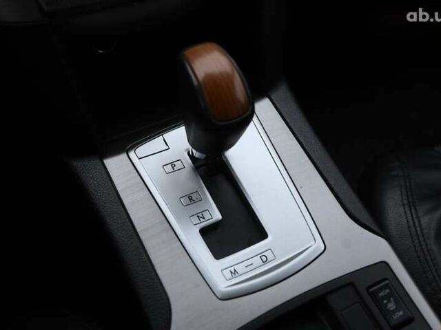 Субару Аутбек, объемом двигателя 2.5 л и пробегом 155 тыс. км за 12500 $, фото 16 на Automoto.ua